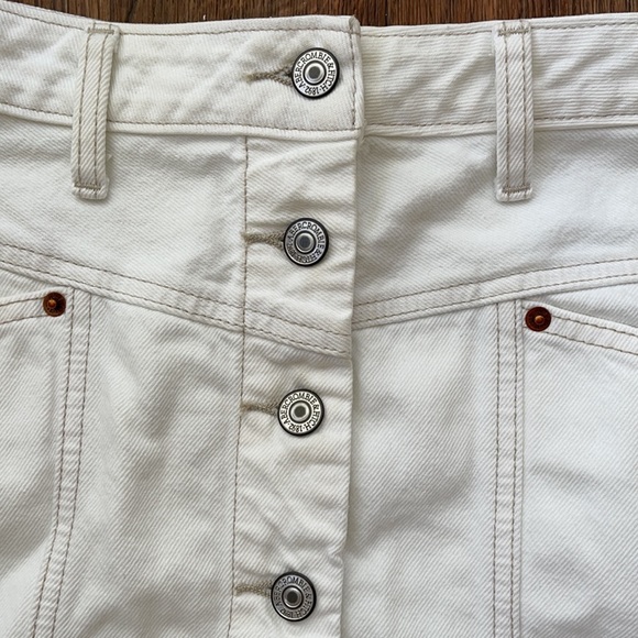 Abercrombie white denim button skirt - Picture 2 of 7